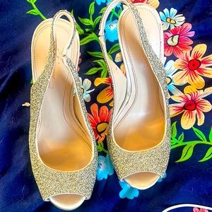 Vince Camuto rhinestone encrusted gold heels size 7 m